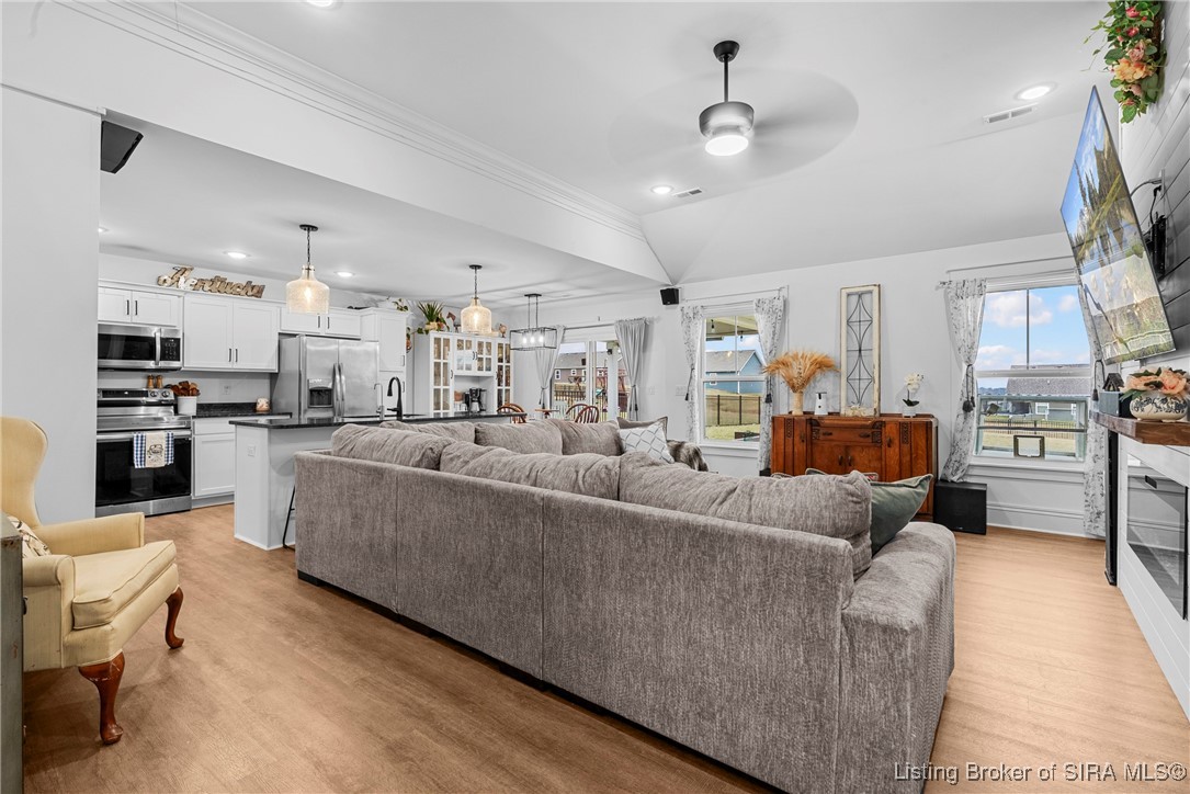 6119 Deer Trce Court Georgetown, IN 47122 - Photo 4 of 47