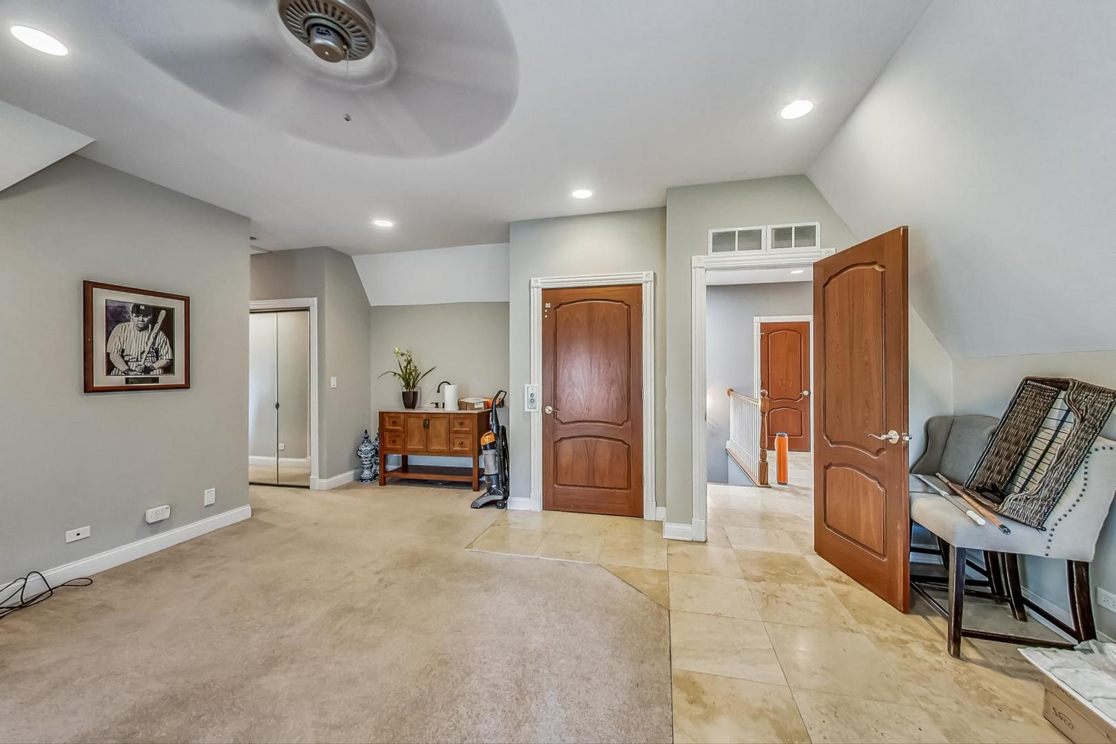 105 Fuller Road Hinsdale, IL 60521 - Photo 35 of 57 a living room with furniture