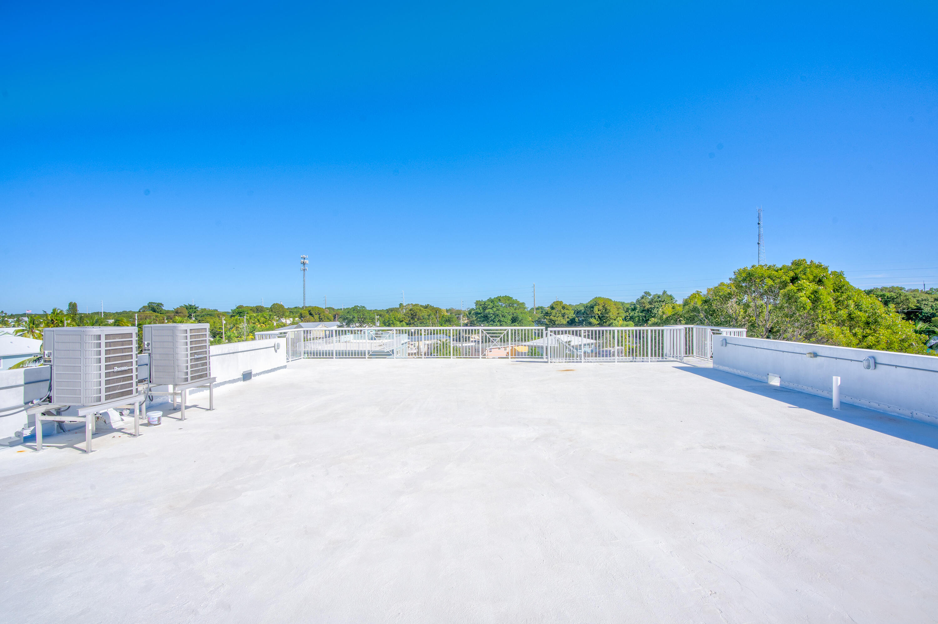 229 Upper Matecumbe Road Key Largo, FL 33037 - Photo 60 of 77 229 Upper Matecumbe Rd - High Exposure V