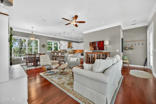 $1,299,000 | 301 Saratoga Drive, Satsuma, FL 32189