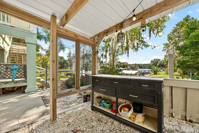 $1,299,000 | 301 Saratoga Drive, Satsuma, FL 32189