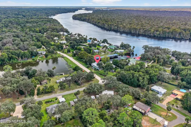 $1,299,000 | 301 Saratoga Drive, Satsuma, FL 32189