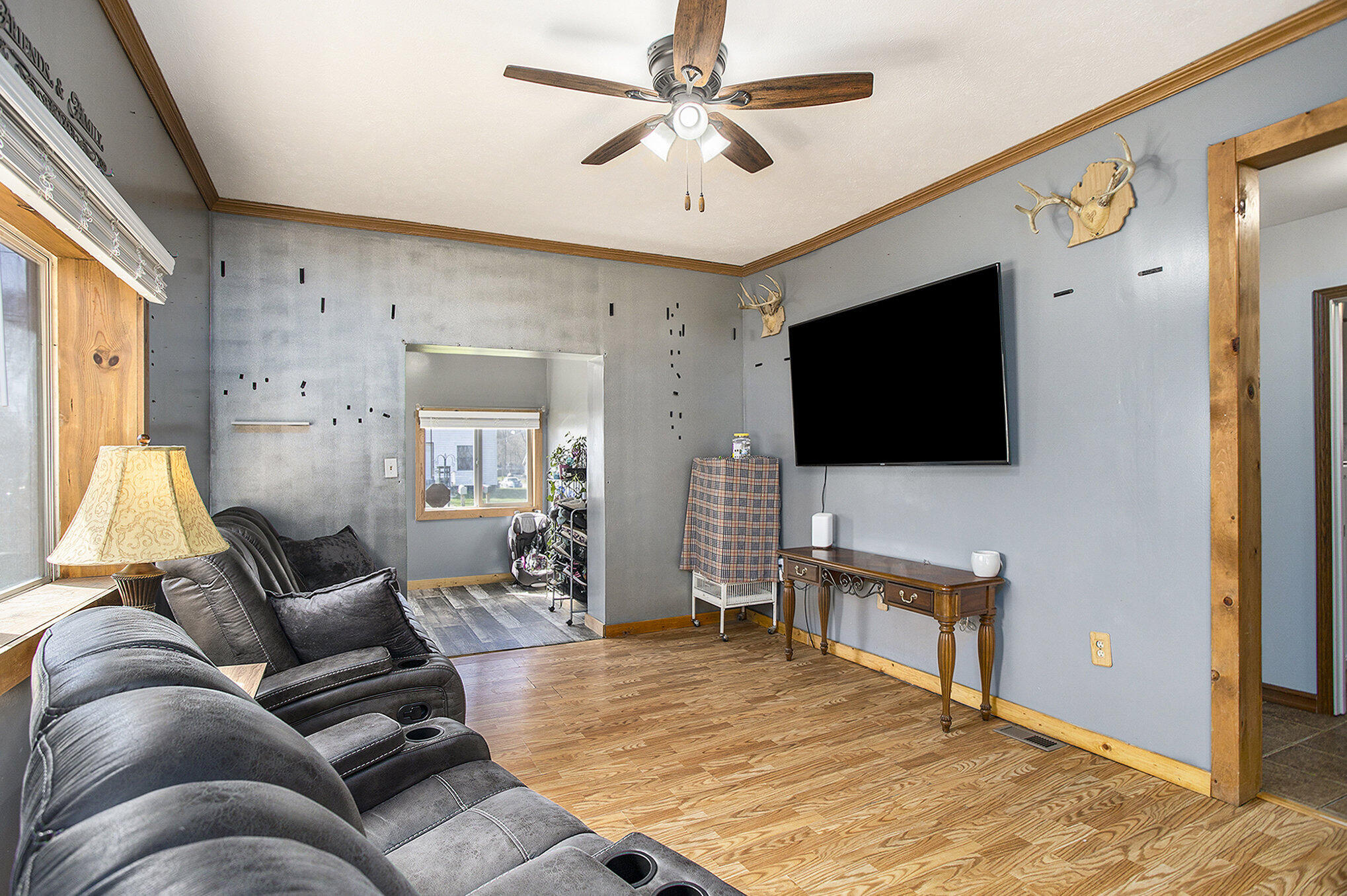 143 Rook Street Battle Creek, MI 49014 - Photo 5 of 26 Living Room