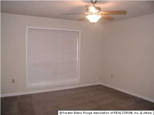 2027 Shire Lane Baton Rouge, LA 70810 - Photo 3 of 10 Gallery Image 3