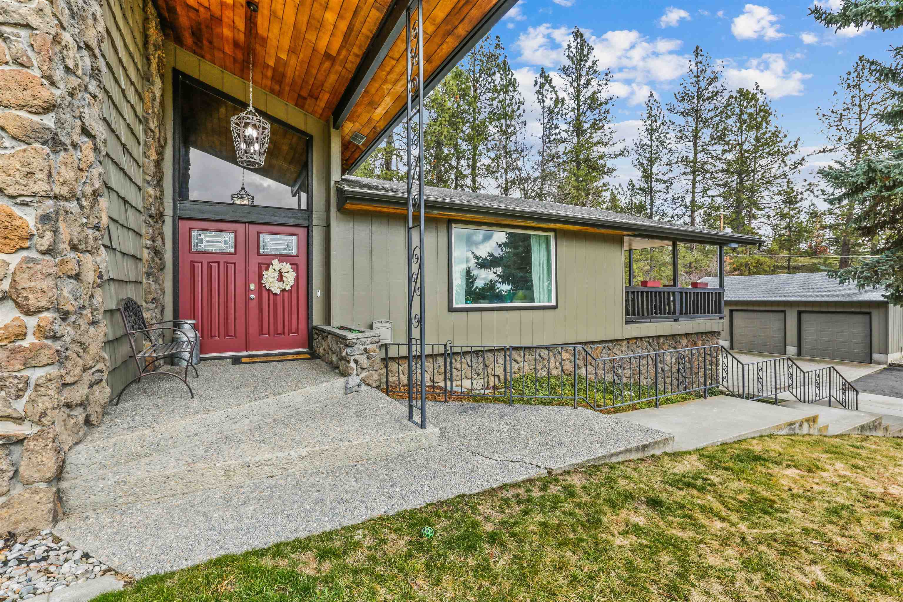 216 West Fleming Avenue Colbert, WA 99005 - Photo 3 of 40