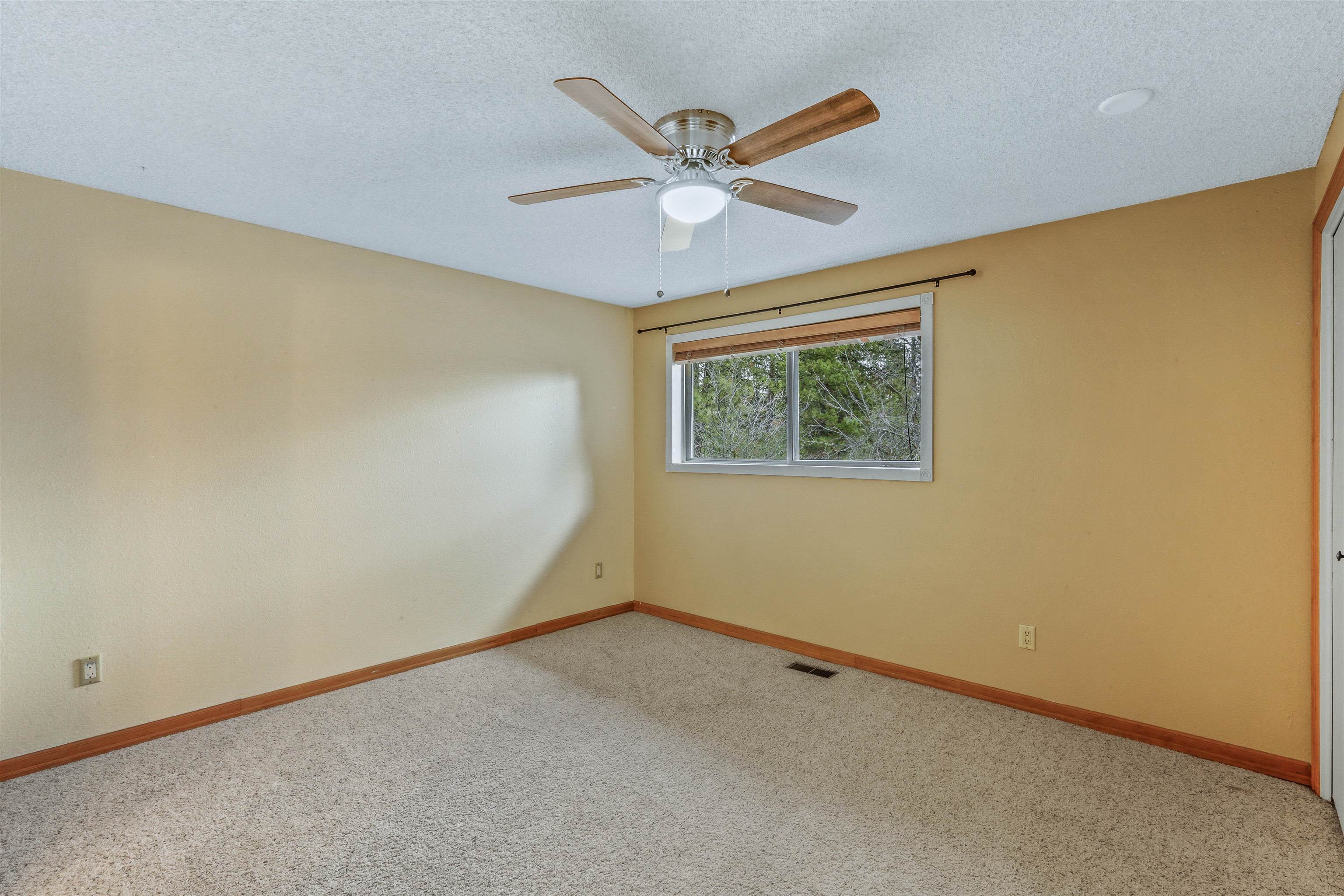216 West Fleming Avenue Colbert, WA 99005 - Photo 31 of 40
