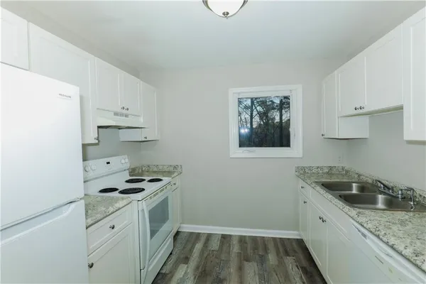 $1,300 | 166 Anderson Avenue Northwest, Unit B11, Atlanta, GA 30314