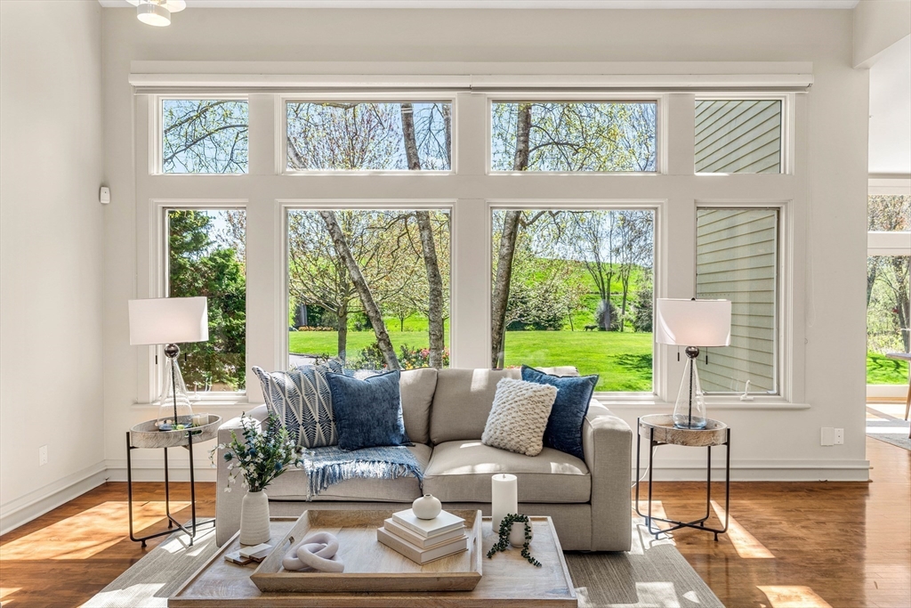 55 Stony Brook Road Marblehead, MA 01945 - Photo 5 of 41