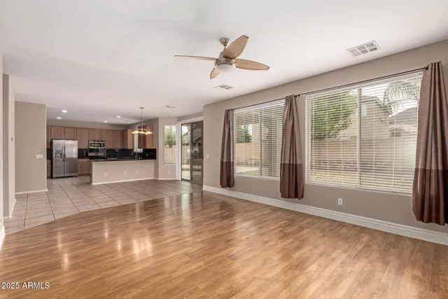 $3,075 | 6018 West Dnp Armls-4694 Lane, Glendale, AZ 85308