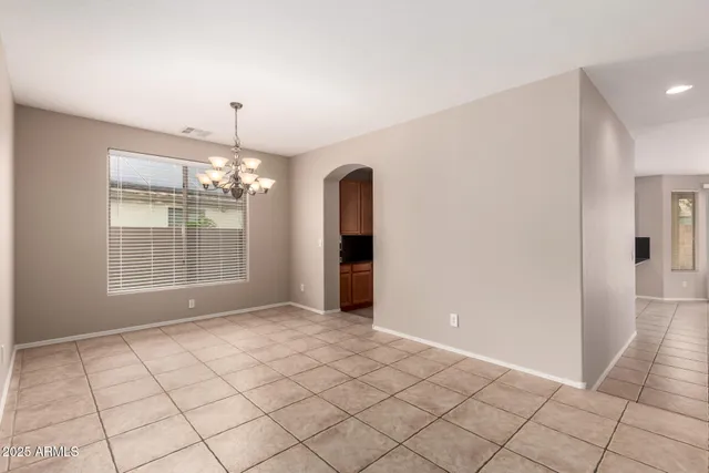 $3,075 | 6018 West Dnp Armls-4694 Lane, Glendale, AZ 85308