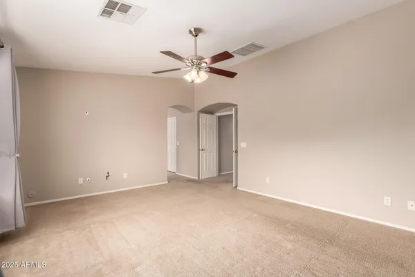 $3,075 | 6018 West Dnp Armls-4694 Lane, Glendale, AZ 85308