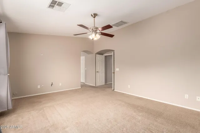 $3,075 | 6018 West Dnp Armls-4694 Lane, Glendale, AZ 85308