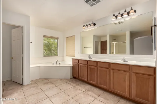 $3,075 | 6018 West Dnp Armls-4694 Lane, Glendale, AZ 85308