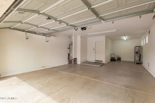 $3,075 | 6018 West Dnp Armls-4694 Lane, Glendale, AZ 85308