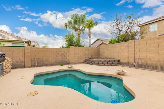 $3,075 | 6018 West Dnp Armls-4694 Lane, Glendale, AZ 85308