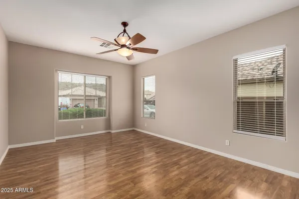 $3,075 | 6018 West Dnp Armls-4694 Lane, Glendale, AZ 85308