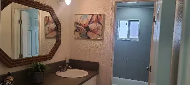 $2,200 | 2200 South 6th Street, Las Vegas, NV 89104