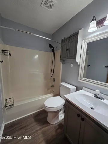 $1,450 | 501 Greenleaf Court, Jacksonville, NC 28540