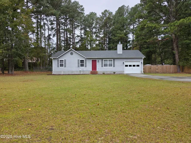 $1,450 | 501 Greenleaf Court, Jacksonville, NC 28540