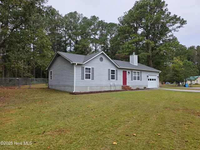 $1,450 | 501 Greenleaf Court, Jacksonville, NC 28540
