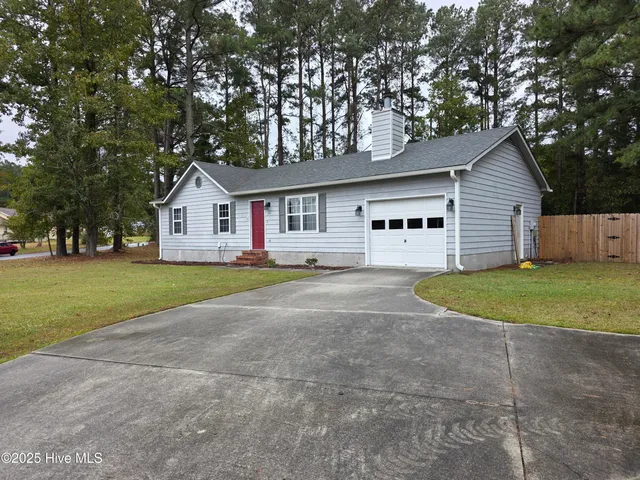 $1,450 | 501 Greenleaf Court, Jacksonville, NC 28540