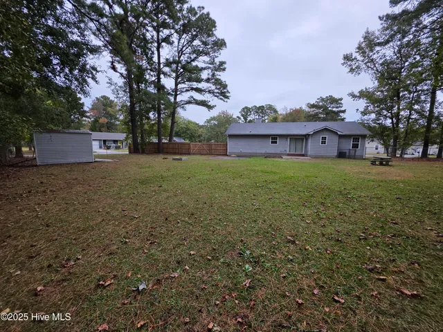 $1,450 | 501 Greenleaf Court, Jacksonville, NC 28540