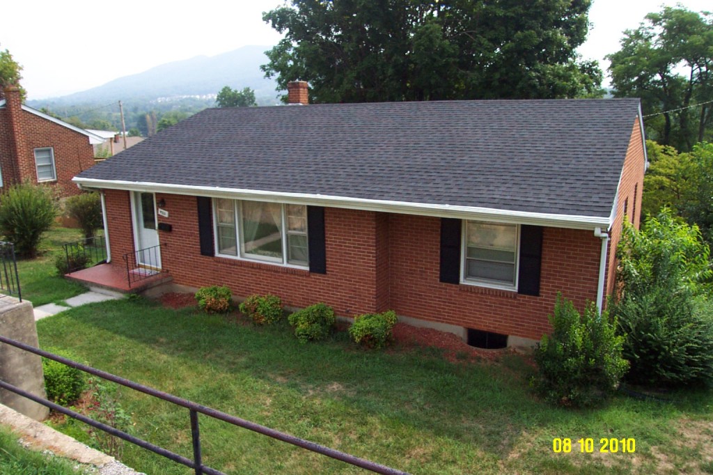 4331 Oliver Road Northeast Roanoke, VA 24012 - Photo 1 of 1 Front