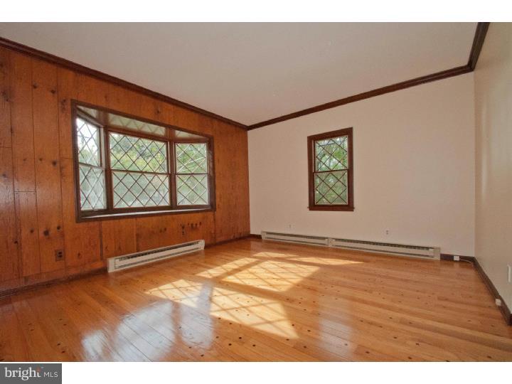 1204 King Road West Chester, PA 19380 - Photo 10 of 23 Living Room