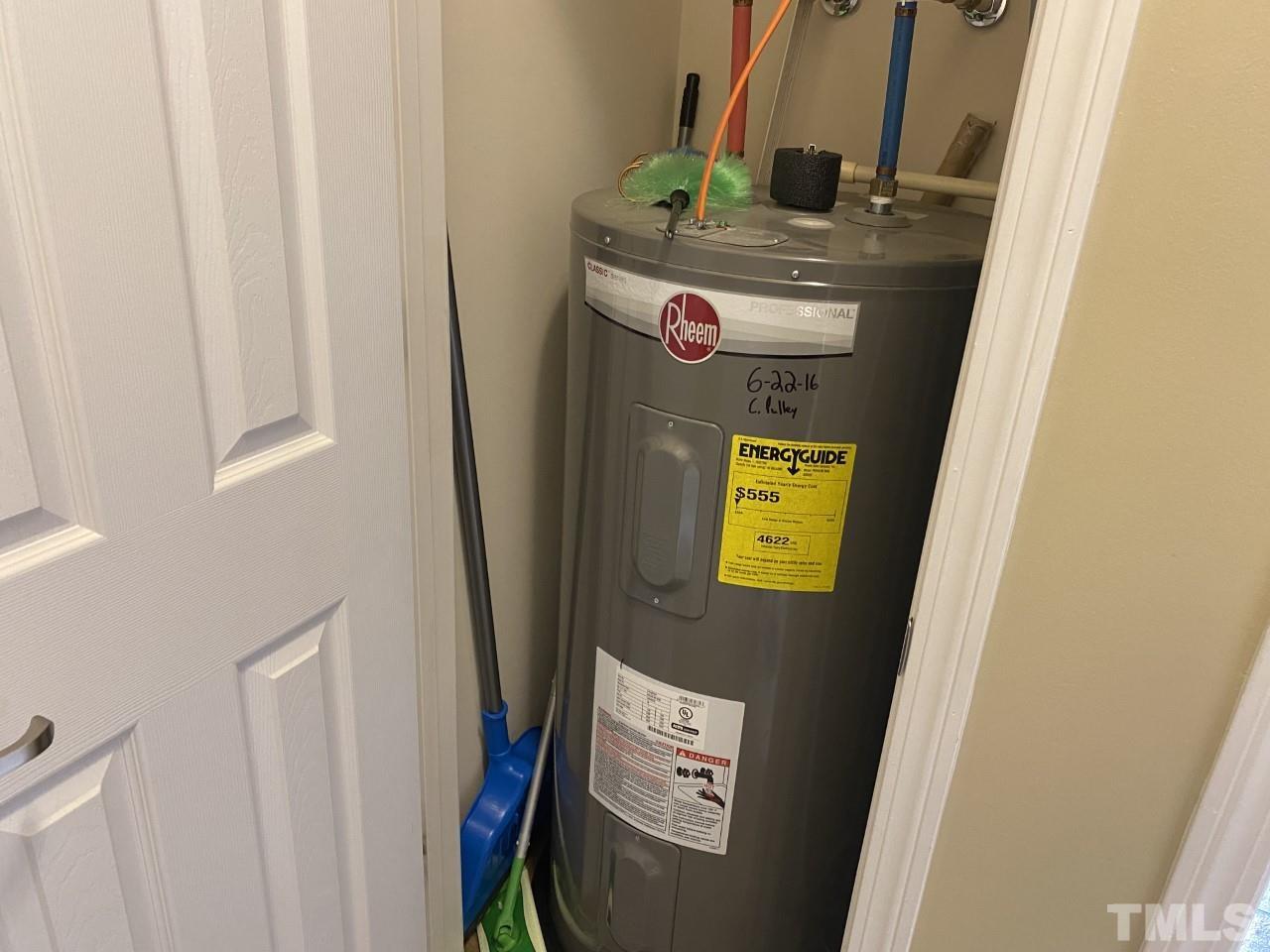 274 South Chaucer Way Kittrell, NC 27544 - Photo 12 of 28 a view of washer and dryer