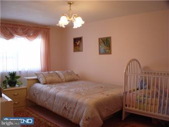 12724 Kenny Road Philadelphia, PA 19154 - Photo 10 of 12 Bedroom 2