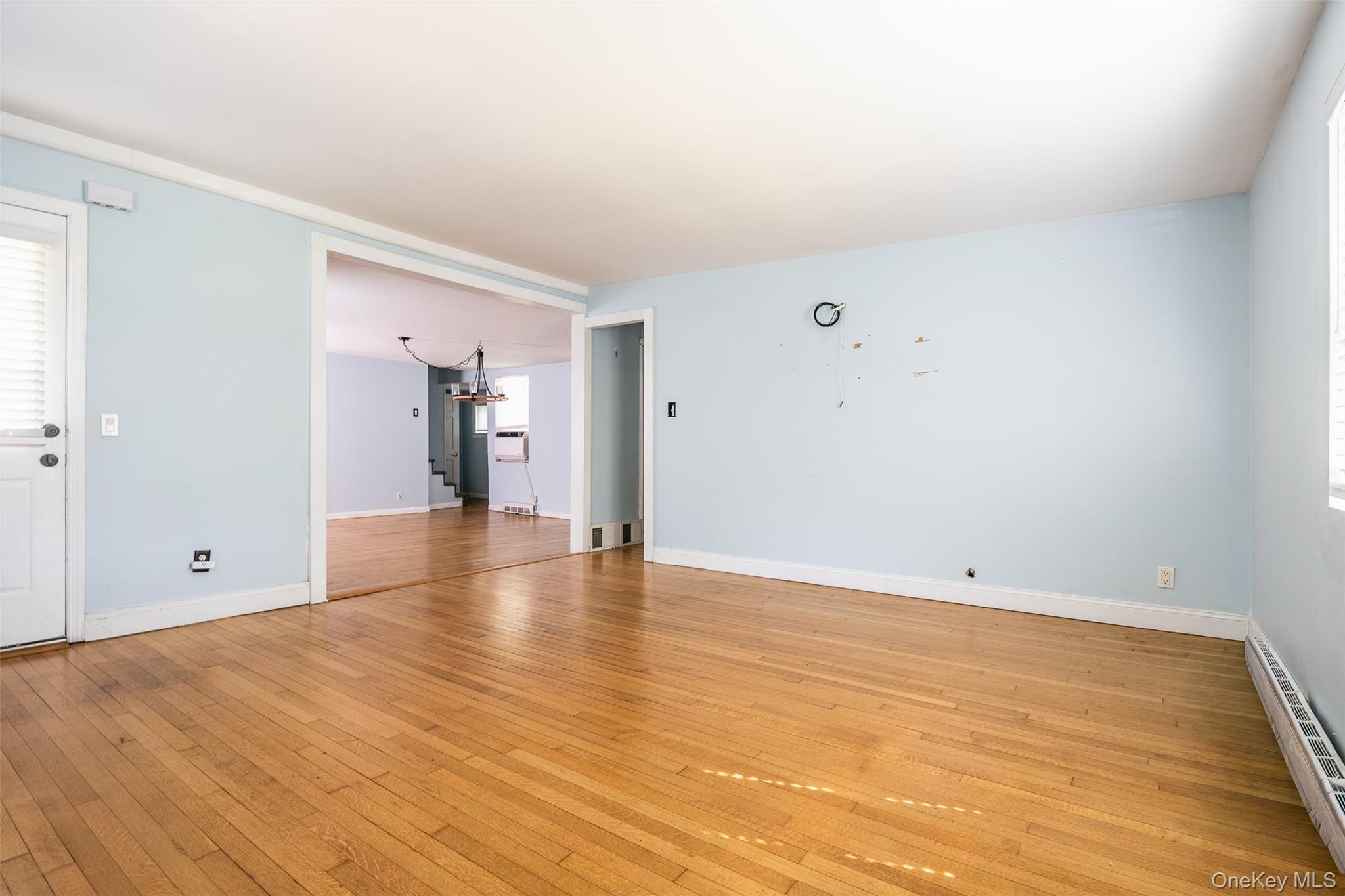 33 Port Washington Road Sound Beach, NY 11789 - Photo 9 of 25