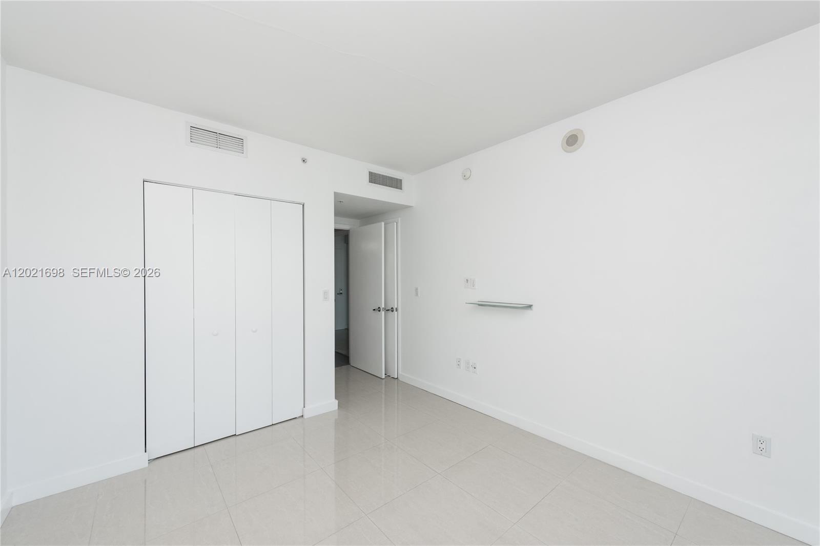 92 Southwest 3rd Street, Unit 2812 Miami, FL 33130 - Photo 17 of 23