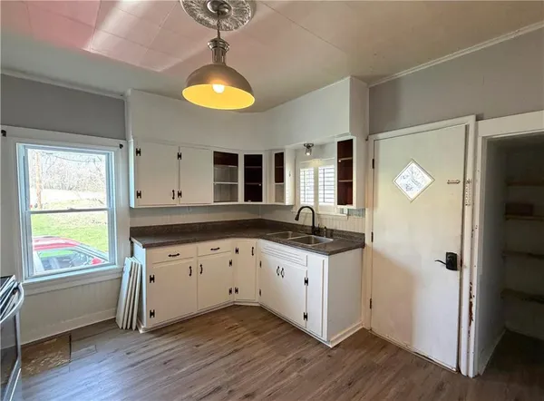 $125,000 | 10 Elm Street, Meadowlands, PA 15347