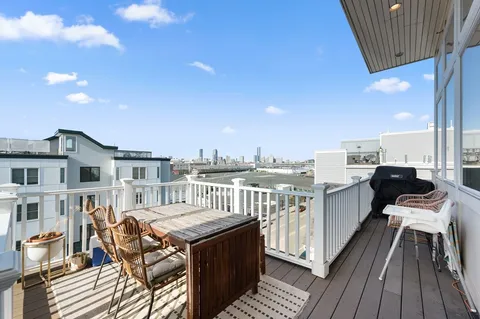 $875,000 | 552 Dorchester Avenue, Unit 552, Boston, MA 02127