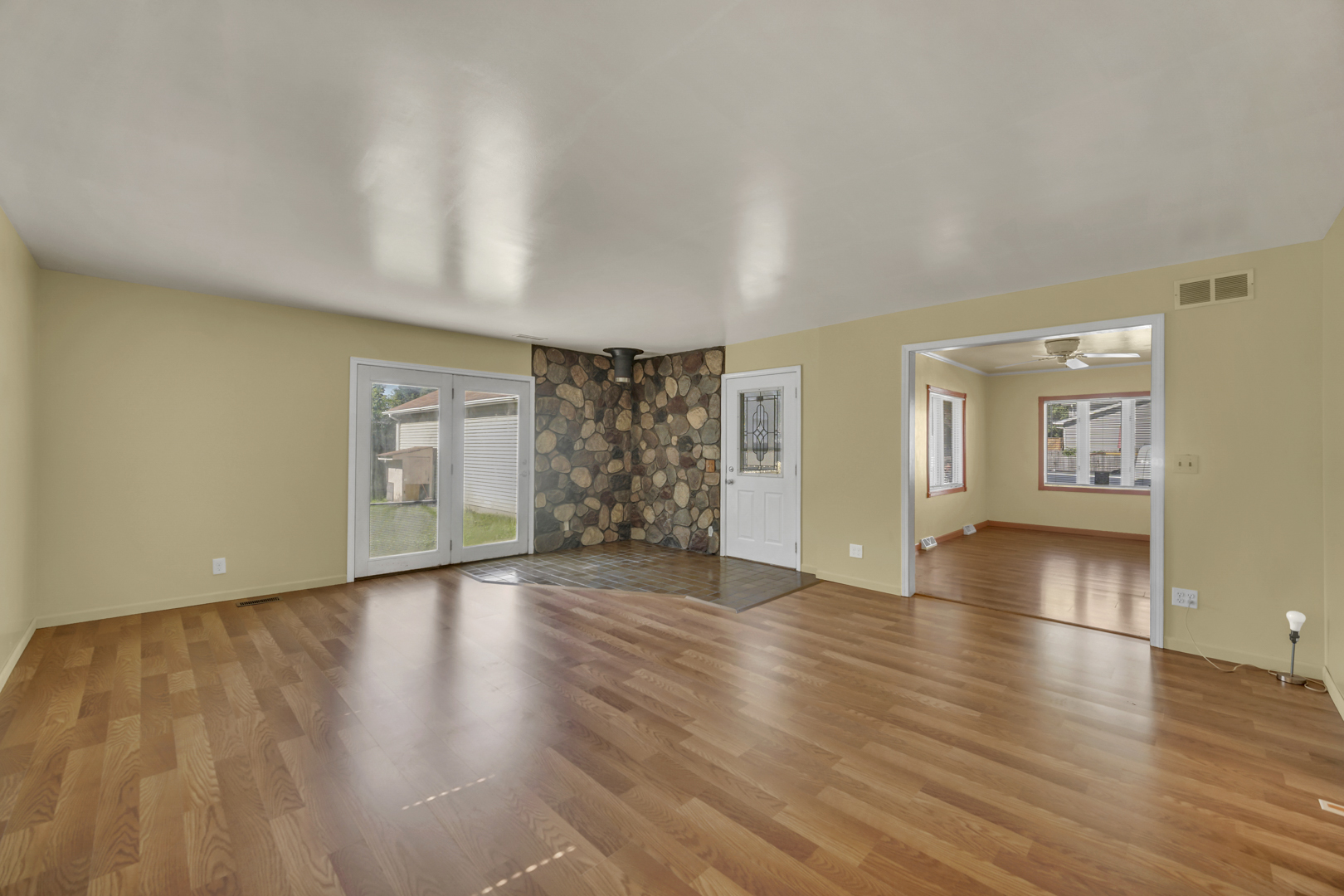 18843 West Deerpath Road Grayslake, IL 60030 - Photo 6 of 35