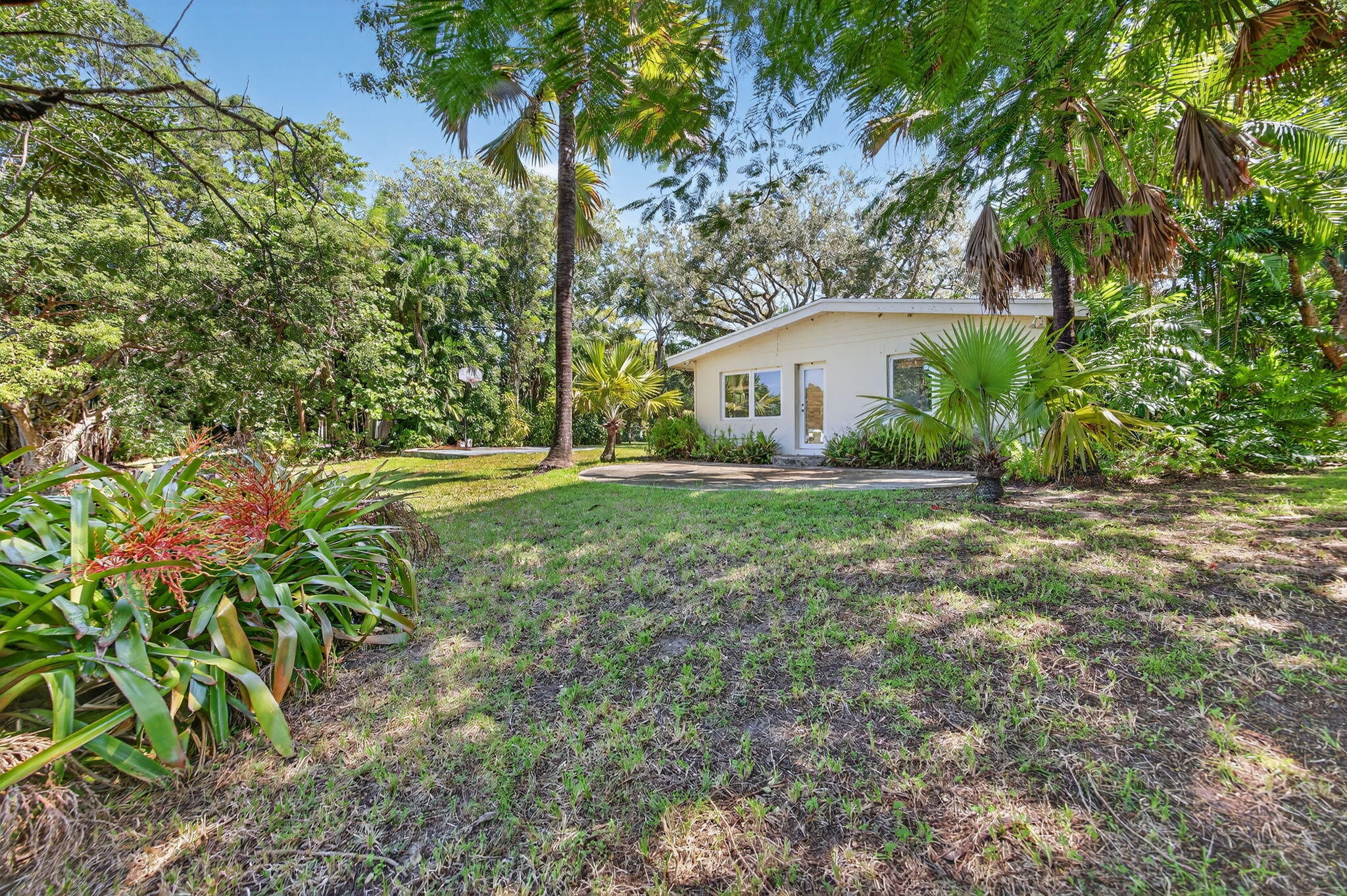11620 Southwest 69th Court Pinecrest, FL 33156 - Photo 13 of 16 13