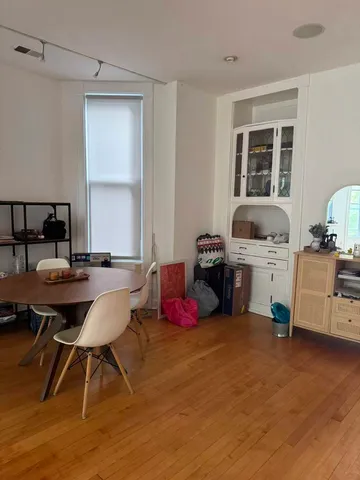 $2,800 | 865 West Newport Avenue, Unit 3, Chicago, IL 60657