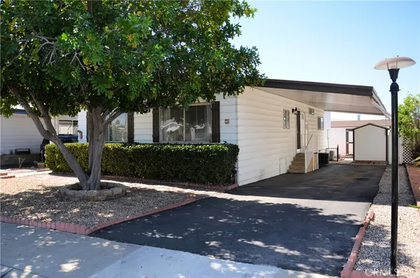 $135,000 | 1251 East Lugonia Avenue, Unit 75, Redlands, CA 92374