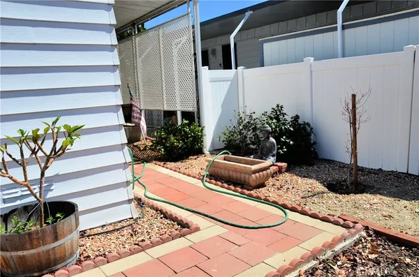 $135,000 | 1251 East Lugonia Avenue, Unit 75, Redlands, CA 92374