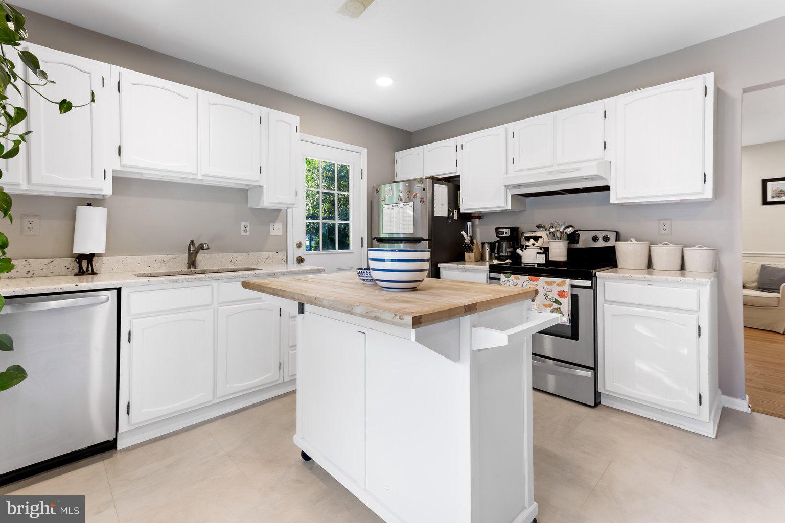 137 Silopanna Road Annapolis, MD 21403 - Photo 6 of 47