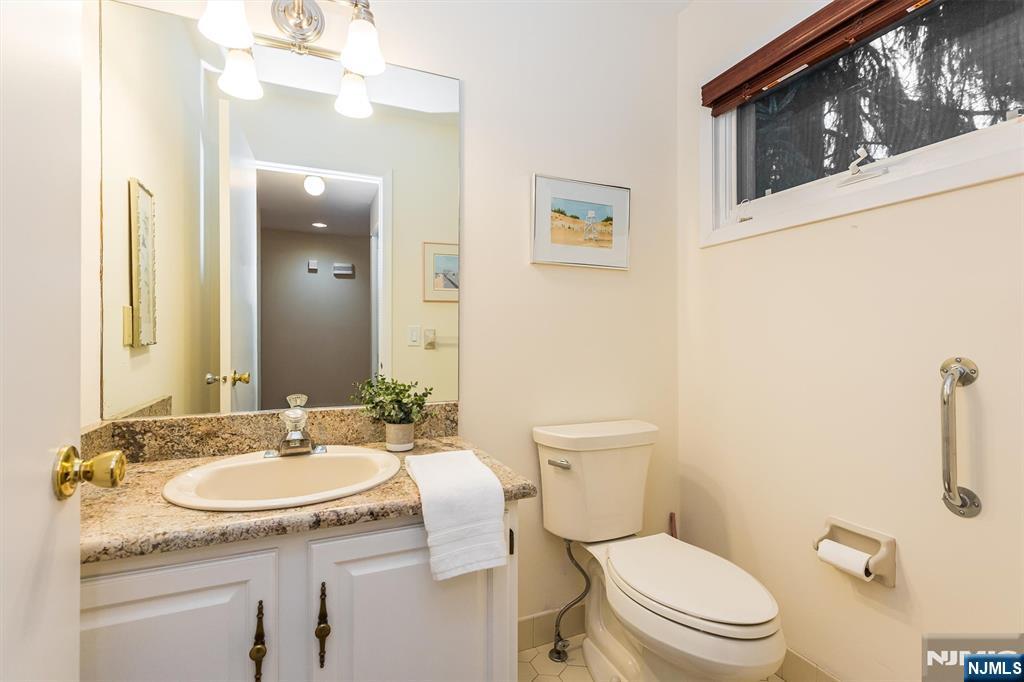 61 Mill Pond Road Woodland Park, NJ 07424 - Photo 24 of 38