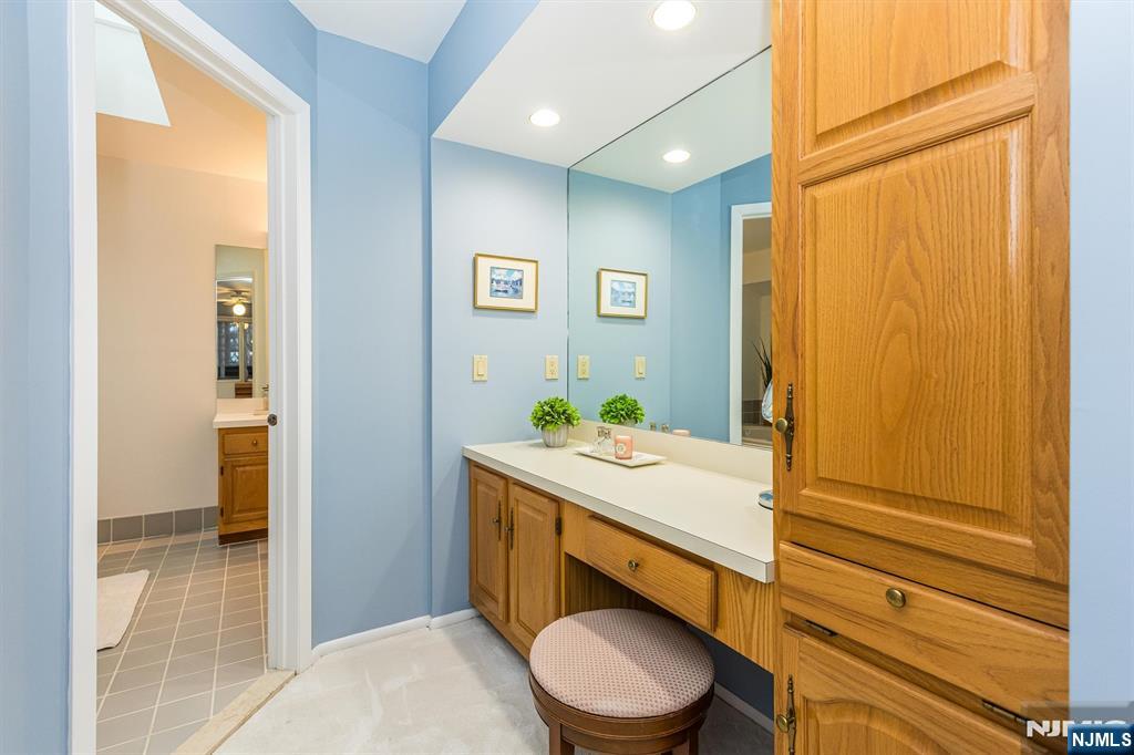 61 Mill Pond Road Woodland Park, NJ 07424 - Photo 27 of 38