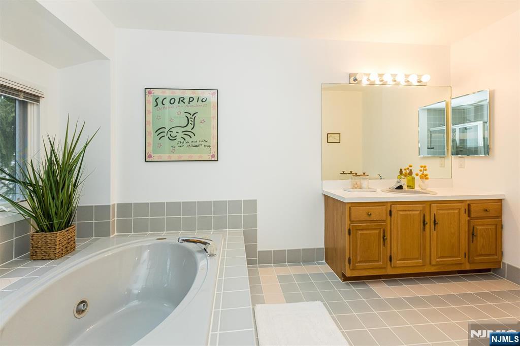 61 Mill Pond Road Woodland Park, NJ 07424 - Photo 28 of 38