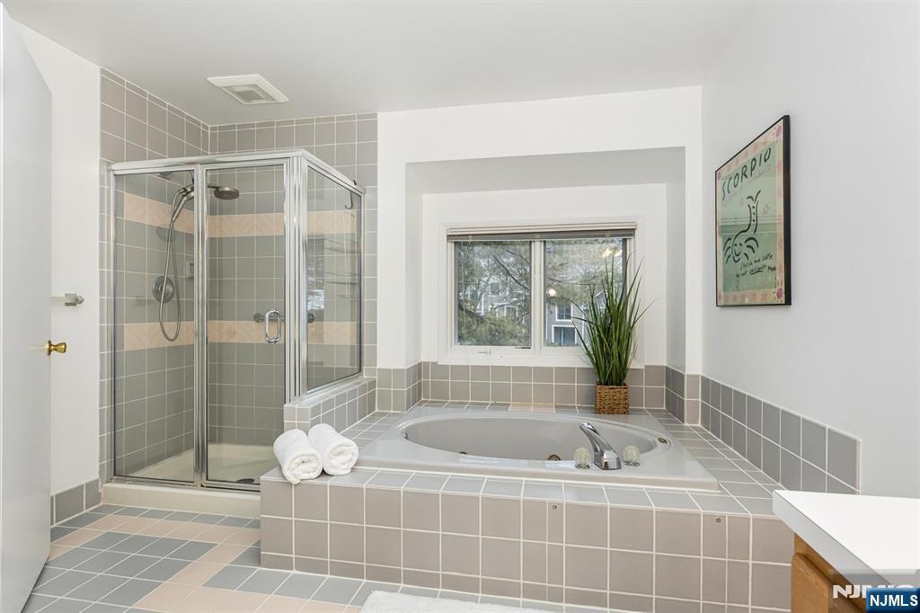 61 Mill Pond Road Woodland Park, NJ 07424 - Photo 29 of 38