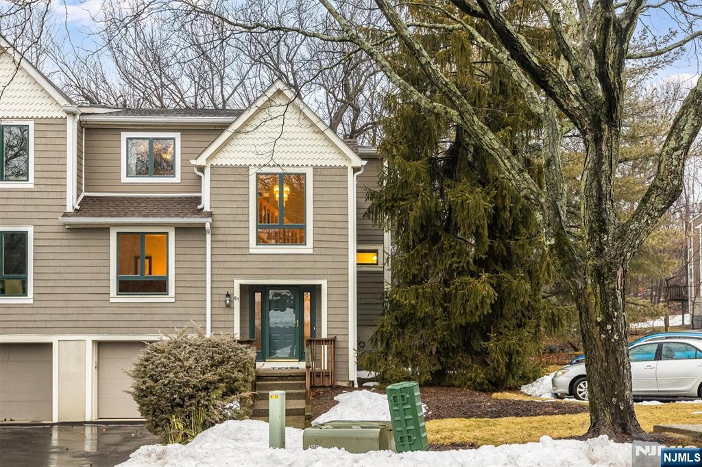 61 Mill Pond Road Woodland Park, NJ 07424 - Photo 3 of 38