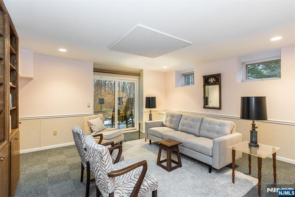 61 Mill Pond Road Woodland Park, NJ 07424 - Photo 33 of 38