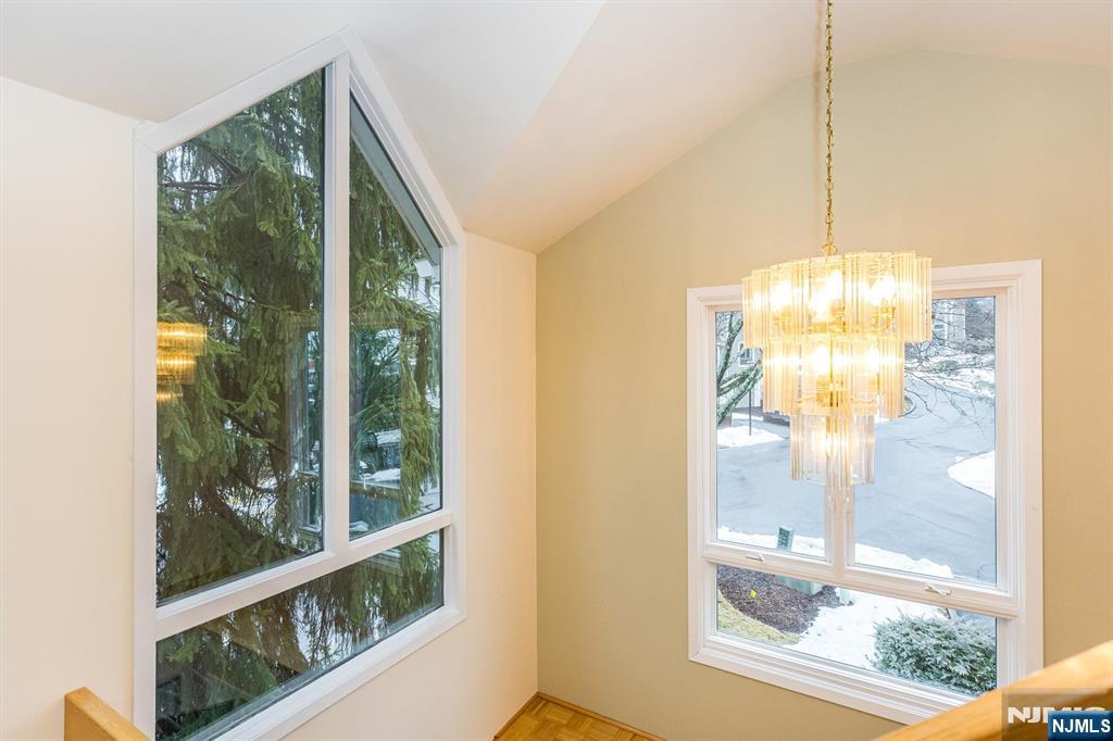 61 Mill Pond Road Woodland Park, NJ 07424 - Photo 6 of 38