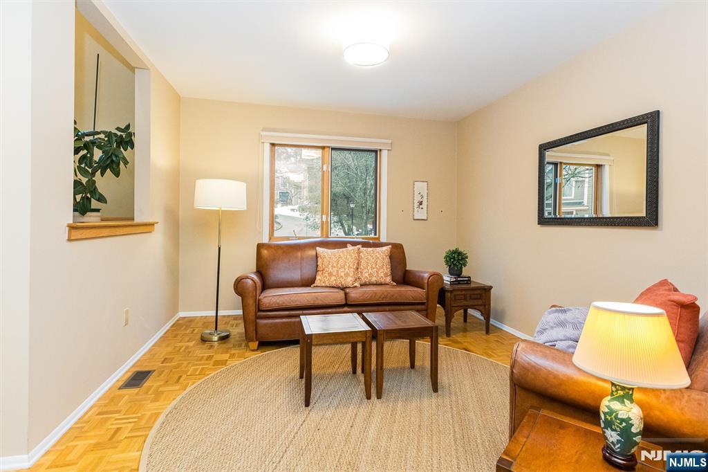 61 Mill Pond Road Woodland Park, NJ 07424 - Photo 8 of 38