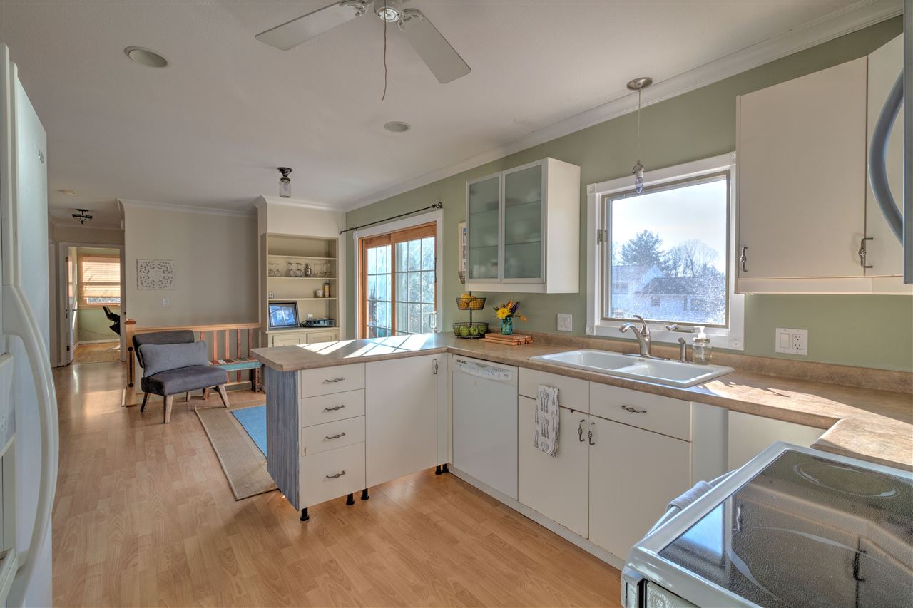 234 Birch Road Shelburne, VT 05482 - Photo 6 of 12 Gallery Image 6