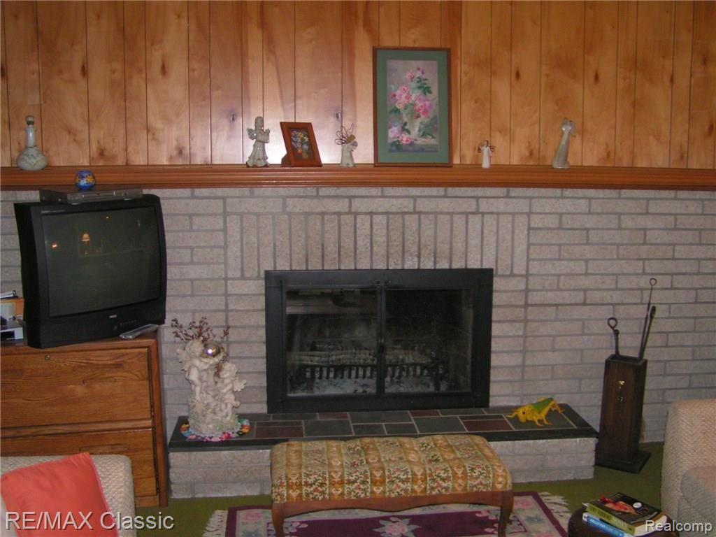 9890 Reese Road Clarkston, MI 48348 - Photo 13 of 22 PICT1086.JPG